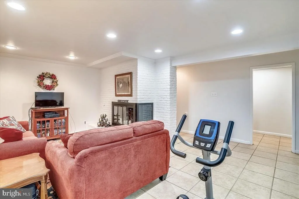Photo of 18901 MUNCASTER ROAD