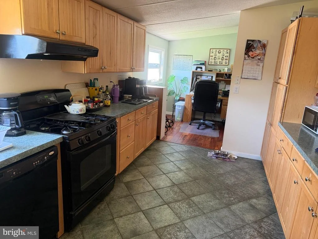 Photo of 273 MAYFLOWER DR