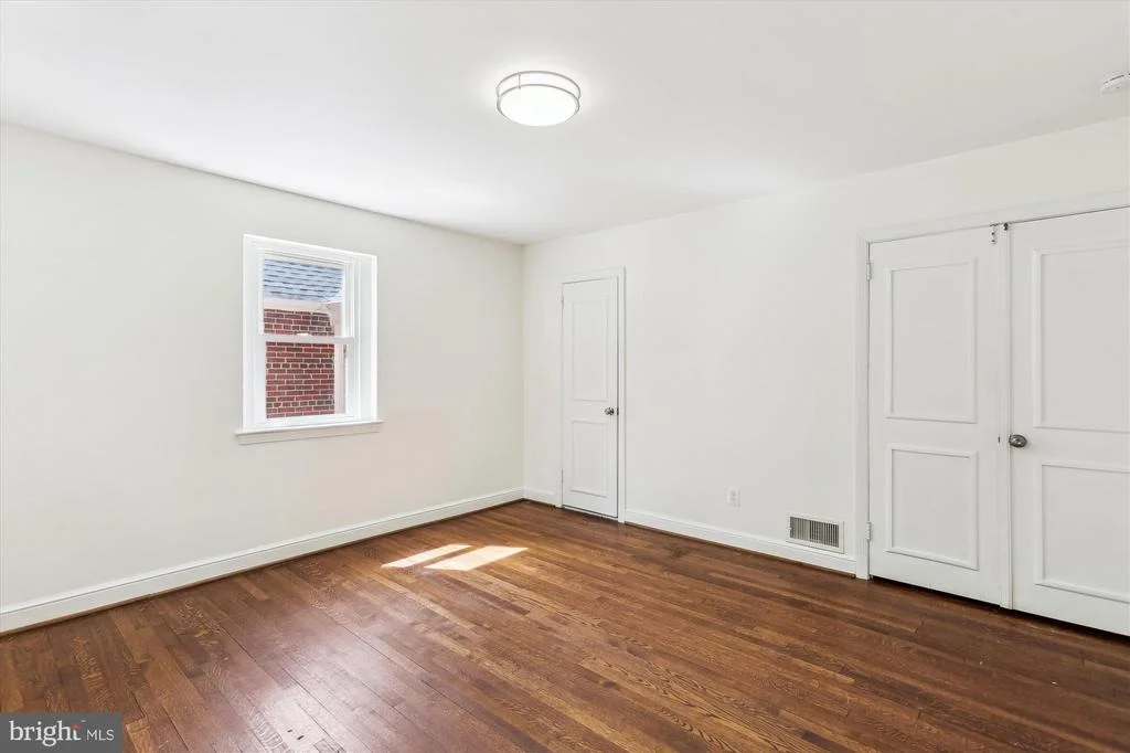 Photo of 813 MIDLAND ROAD