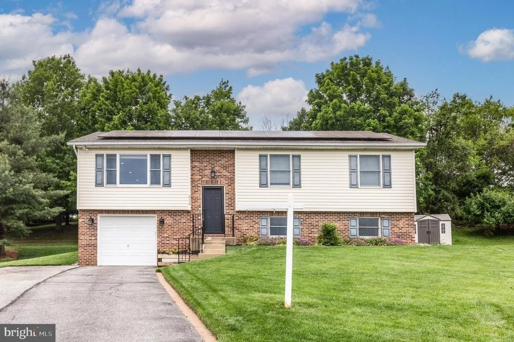 Photo of 312 INVERNESS CLOSE