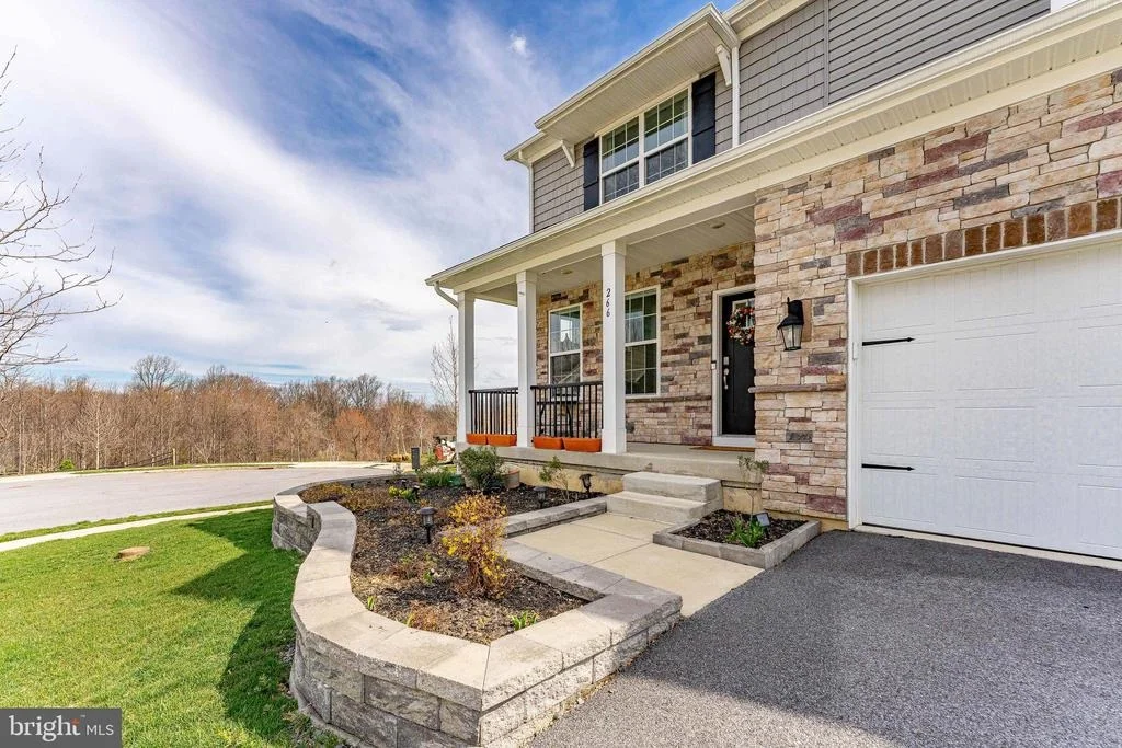 Photo of 266 ARTERS WAY