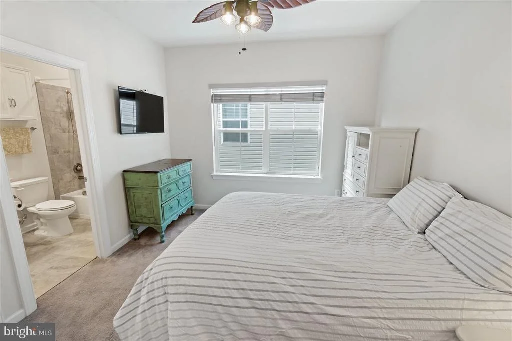 Photo of 5211 CONTINENTAL DRIVE