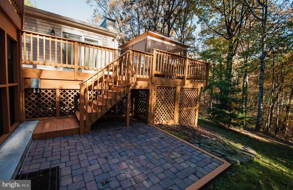 Photo of 828 WILDA DRIVE
