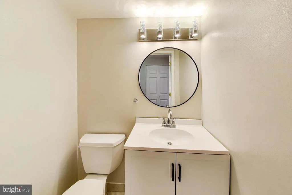 Photo of 9152 BURKE ROAD