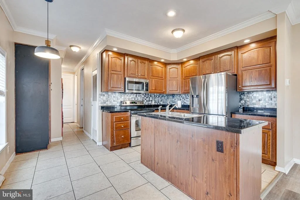 Photo of 4252 AIRLINE PARKWAY