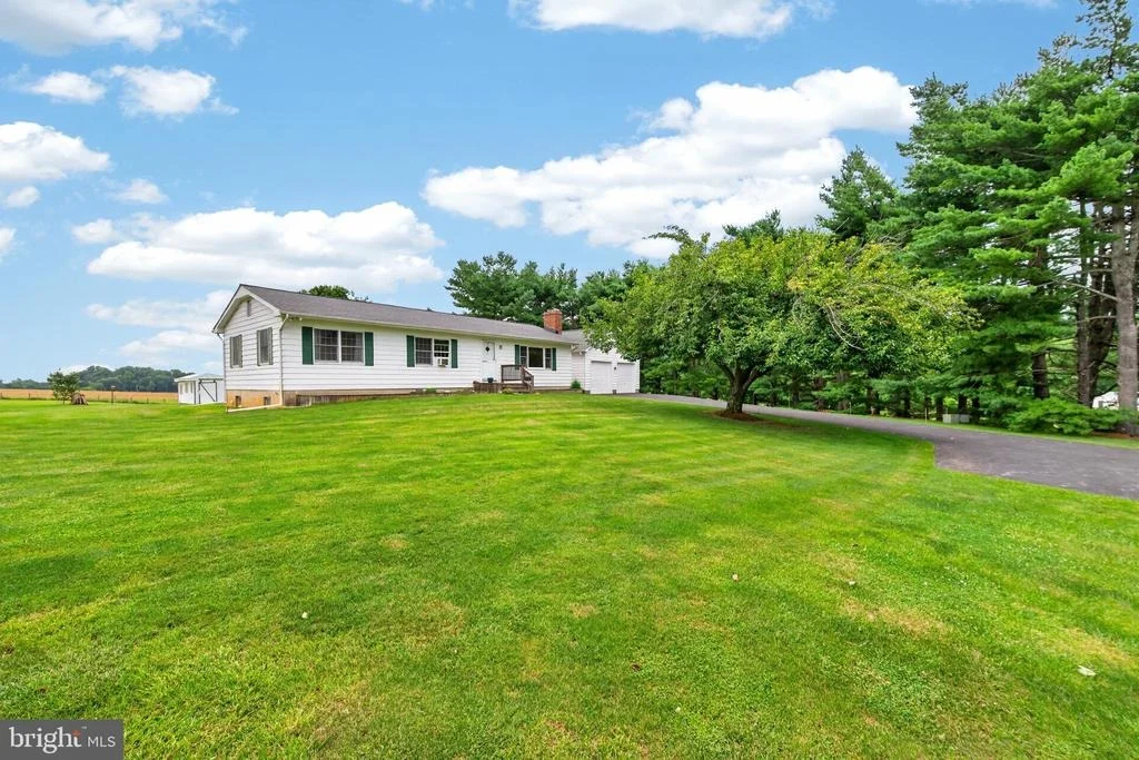 Photo of 13835 HOWARD ROAD