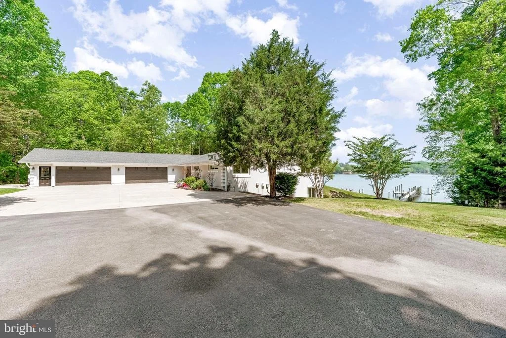 Photo of 2031 INDIAN CIRCLE