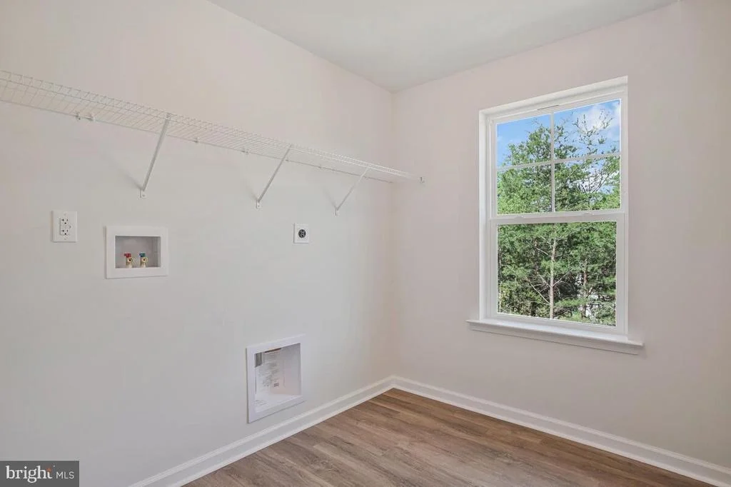 Photo of 723 NOLLMEYER ROAD