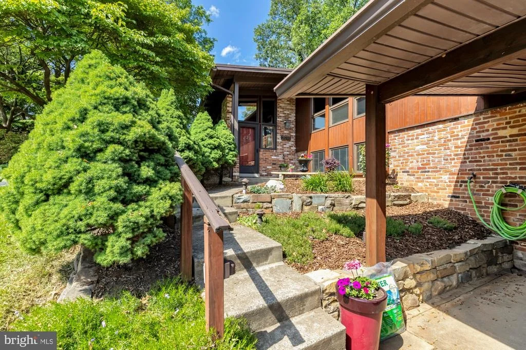Photo of 3018 PINE SPRING ROAD