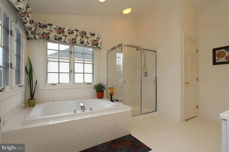 Photo of 4419 WINDING OAK DRIVE