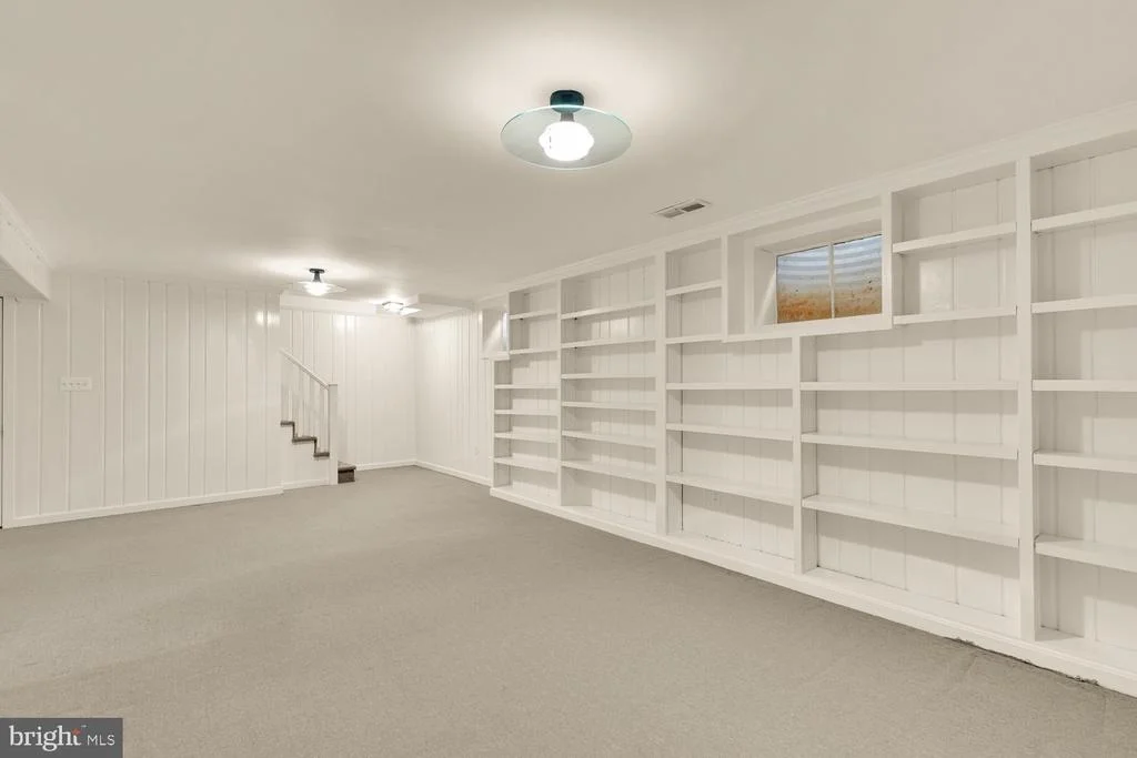 Photo of 5810 OVERLEA ROAD