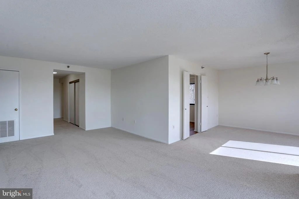 Photo of Unit 3826 at 15115 INTERLACHEN DRIVE