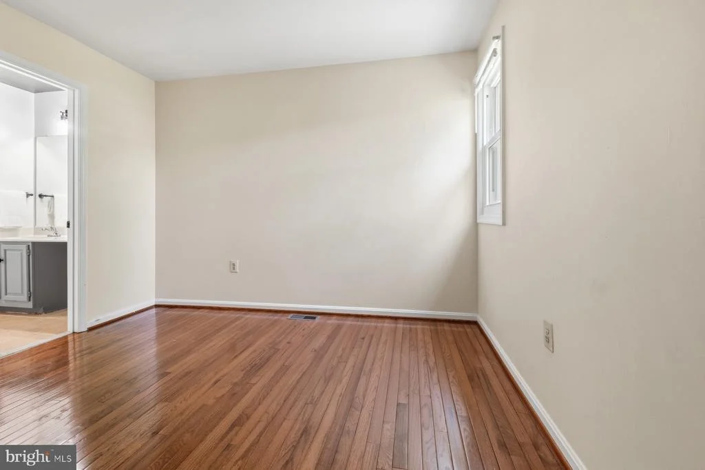 Photo of 14215 GREENVIEW DRIVE