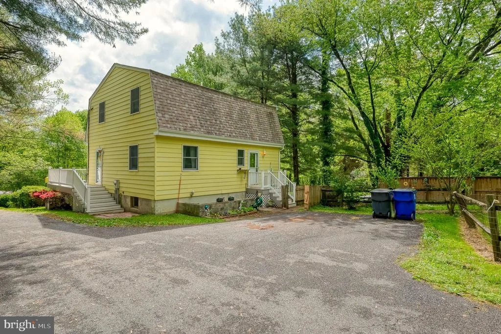 Photo of 710 MAGNOLIA ROAD