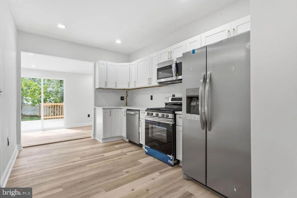 Photo of 5807 DADE STREET