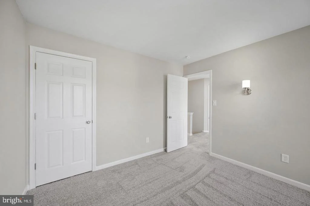 Photo of 927 FAIRWOOD DRIVE