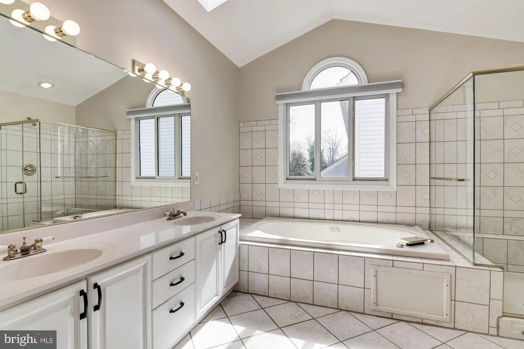 Photo of 8106 DEERCREEK PLACE