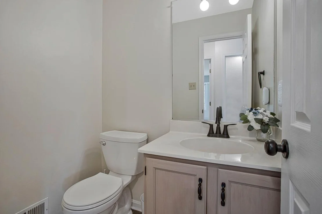Photo of 8070 NURSERY ROAD