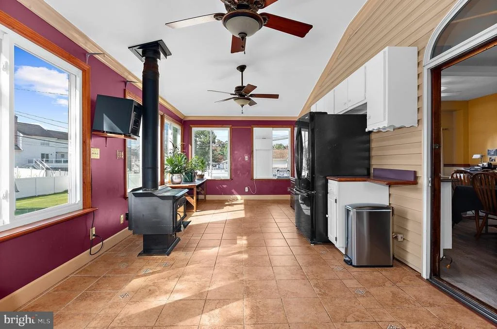 Photo of 545 FOREST VIEW ROAD