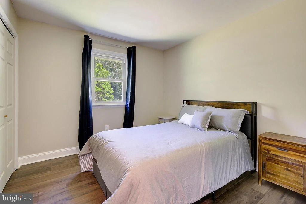 Photo of 2190 HALLMARK COURT