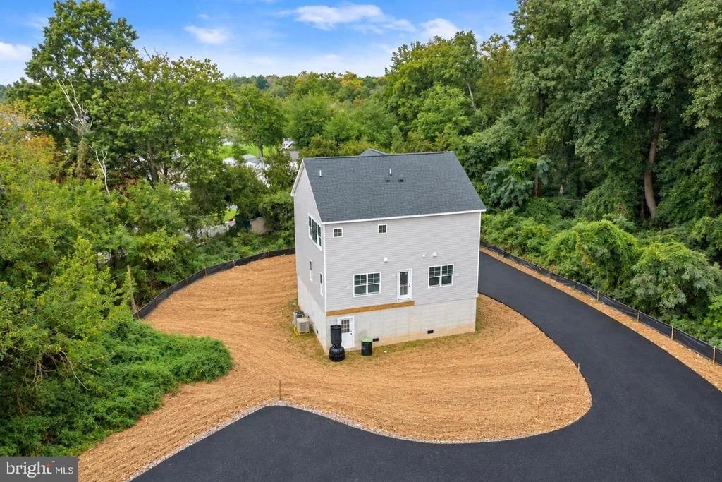 Photo of 721 NOLLMEYER ROAD