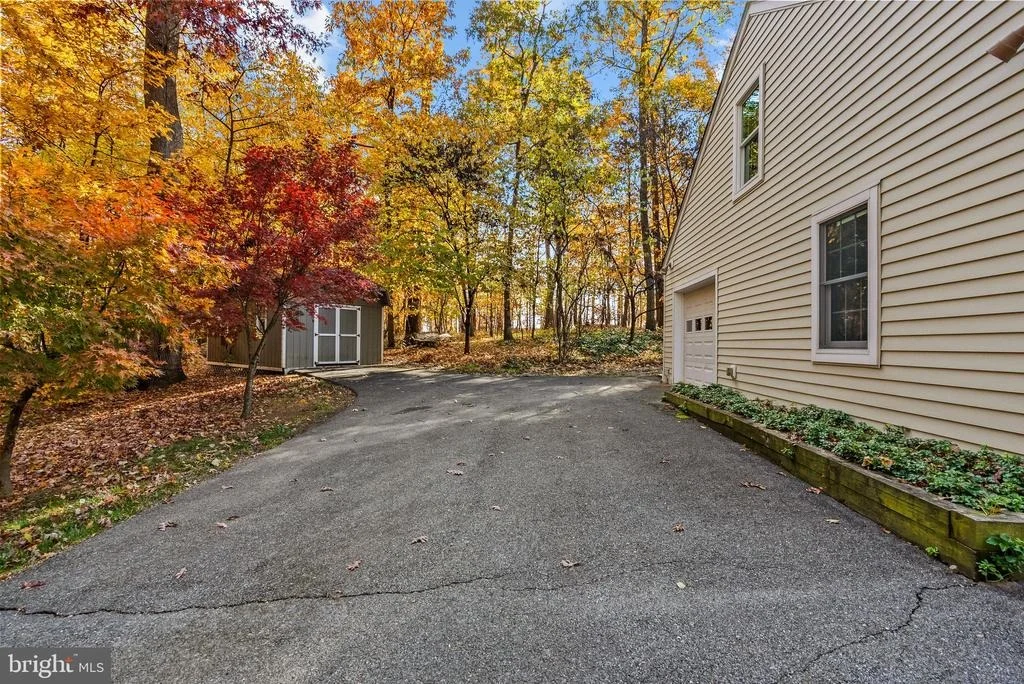 Photo of 15720 COMUS ROAD
