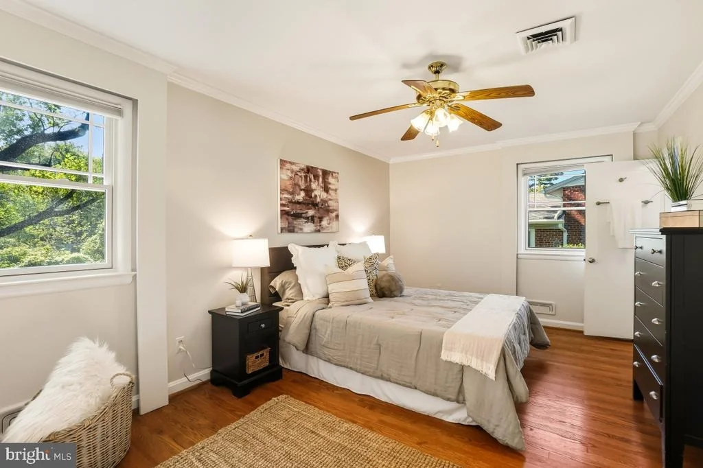 Photo of 418 NEALE COURT