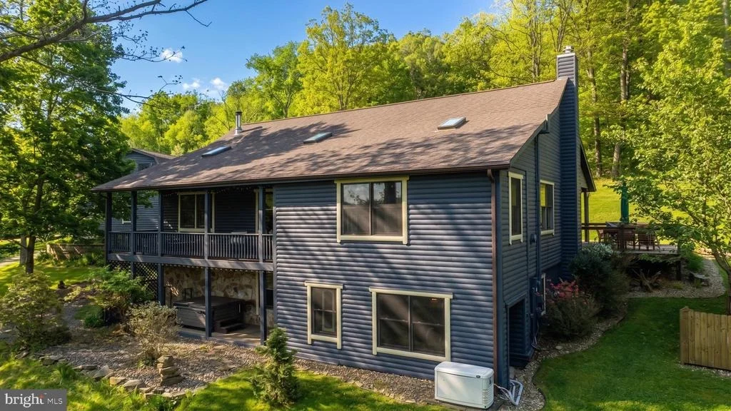 Photo of 253 GLEANINGS DRIVE