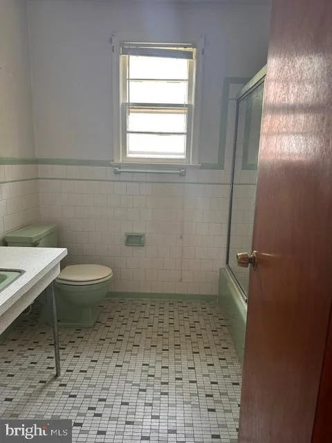 Photo of 6803 LOUISE LANE
