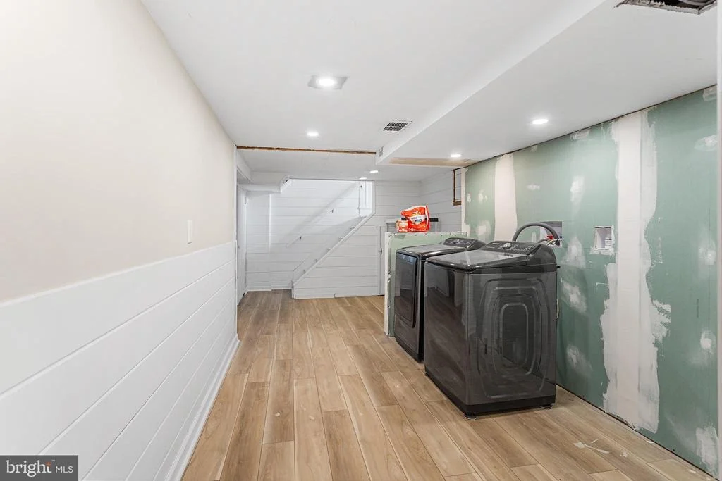 Photo of 600 MAPLE