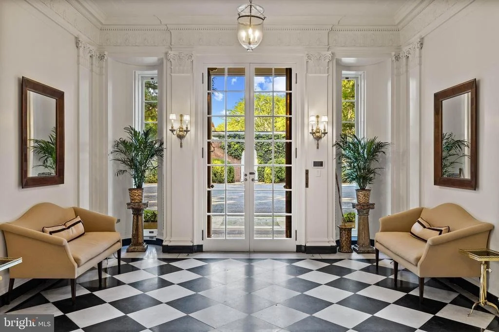 Photo of 15 CHARLCOTE PLACE