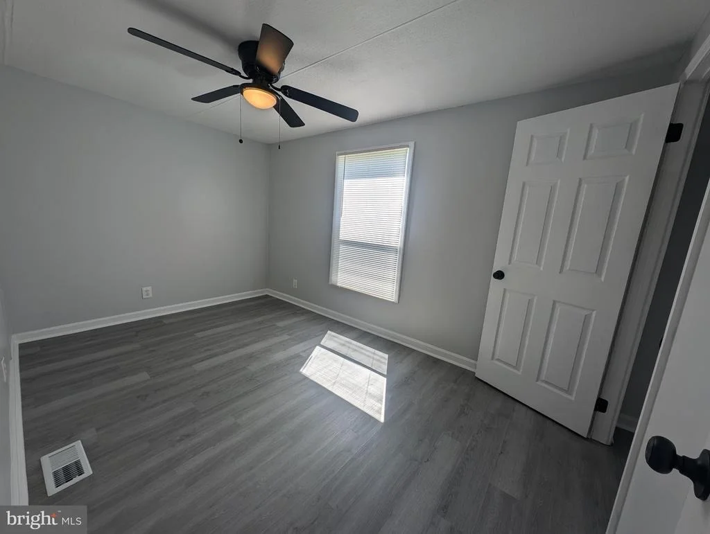Photo of 213 POCLAIN RD