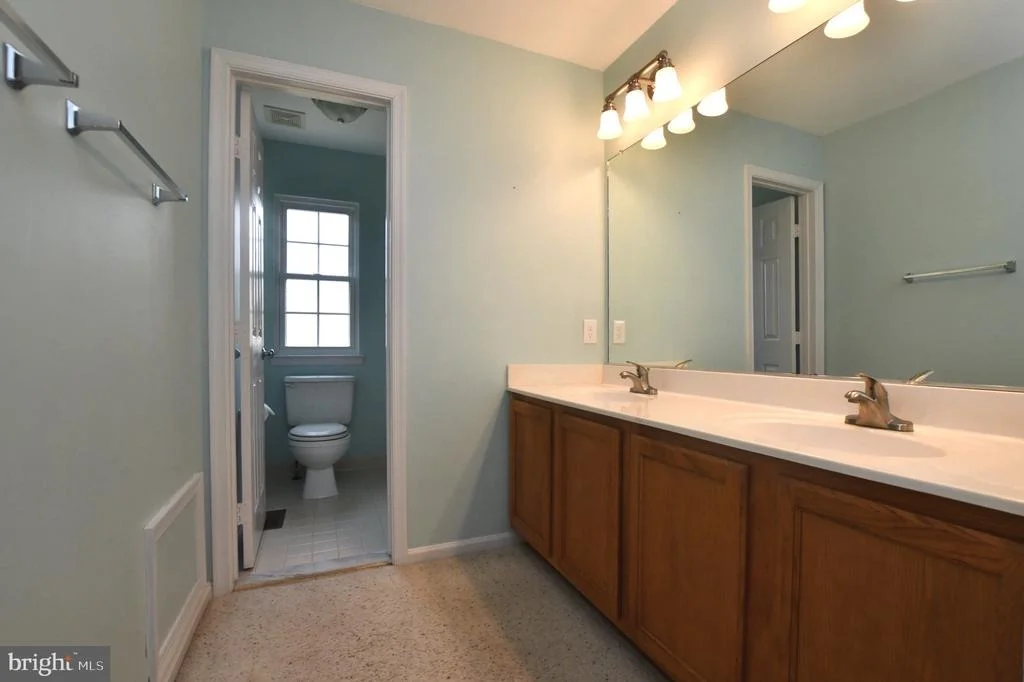 Photo of 46 CHRISTOPHER WAY