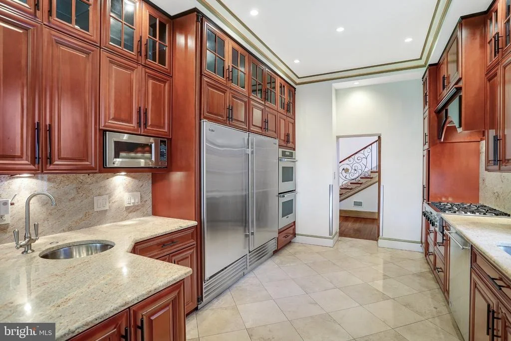 Photo of 2303 BANCROFT PLACE NW