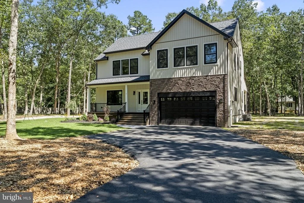 Photo of 3 STEVENS LANE