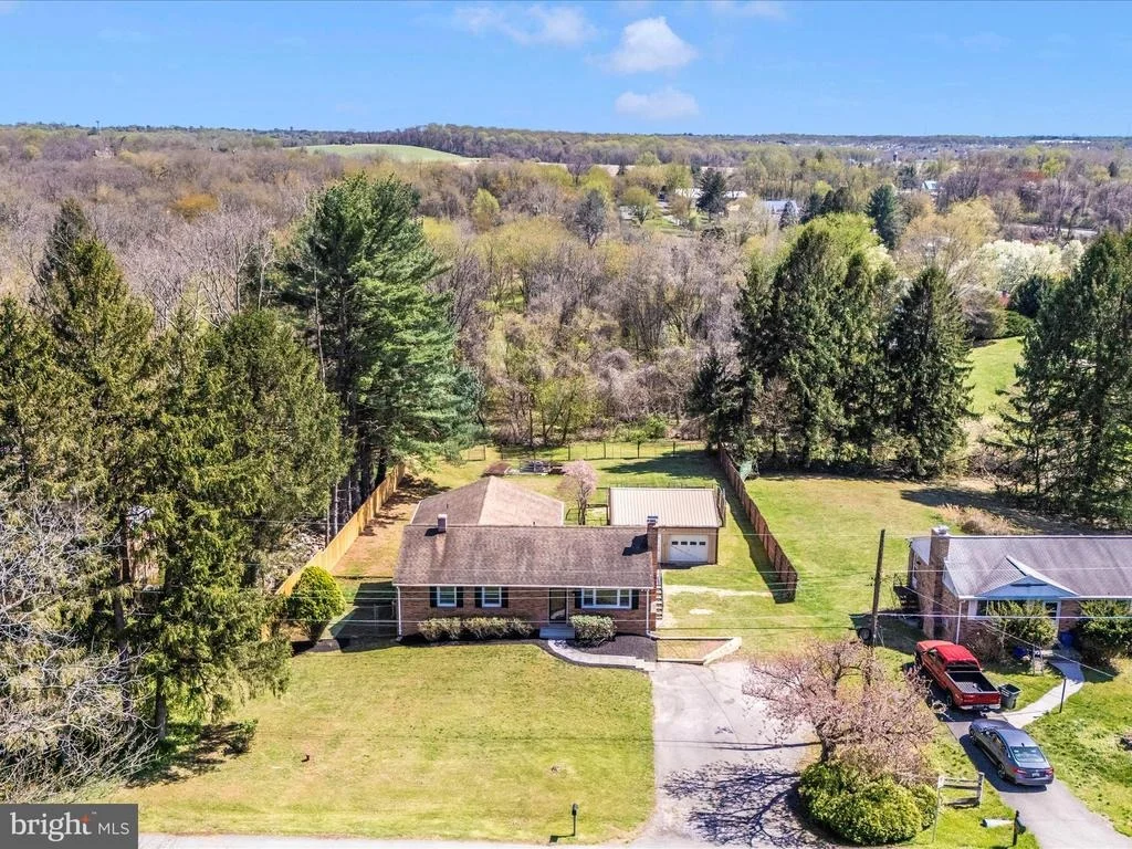 Photo of 15224 GANLEY ROAD
