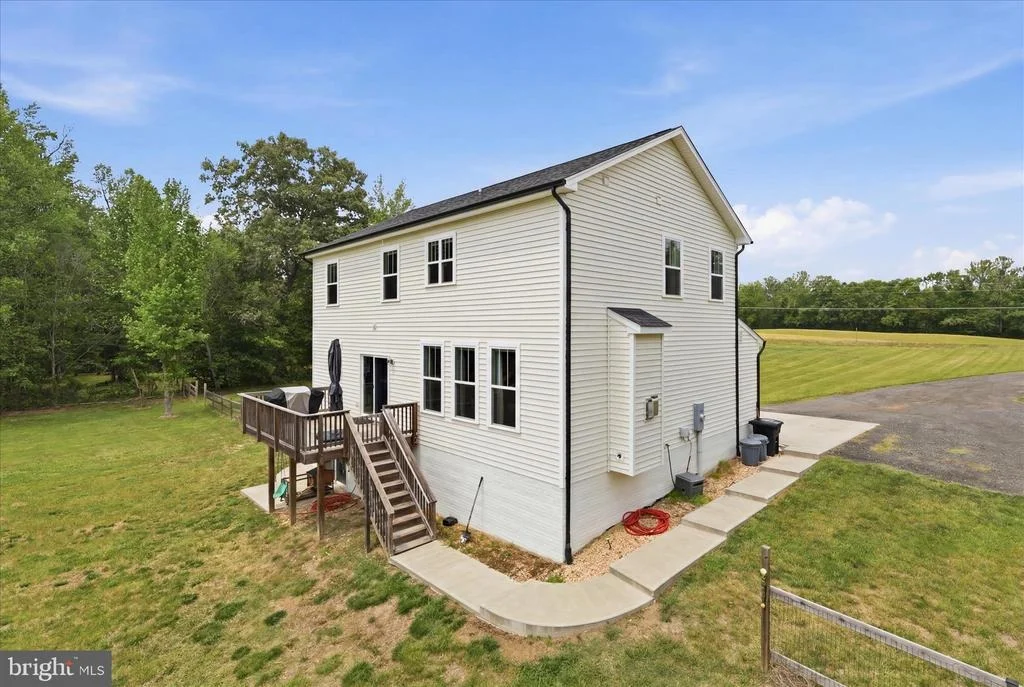 Photo of 9404 ROBERT E LEE DRIVE
