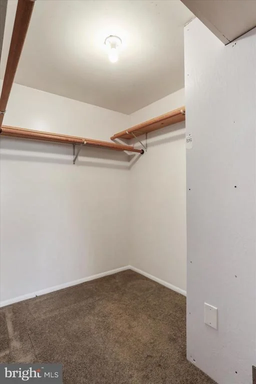 Photo of 267 LONGFORD DRIVE