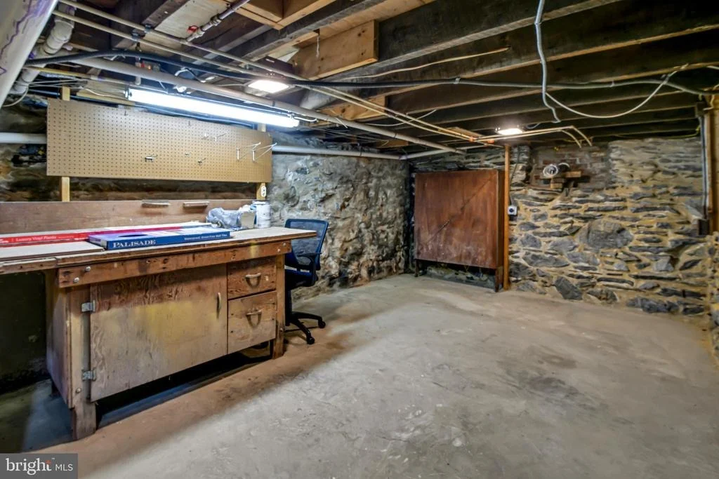 Photo of 230 E 5TH STREET