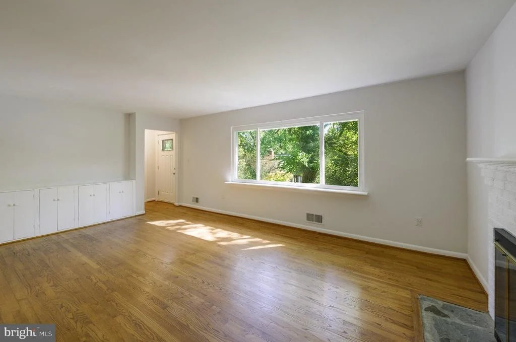 Photo of 3 LAKESIDE DRIVE
