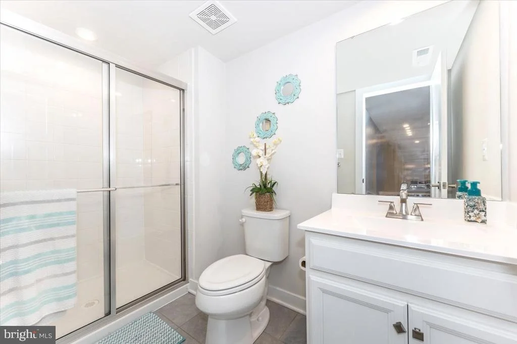 Photo of 76 VANCOUVER PLACE