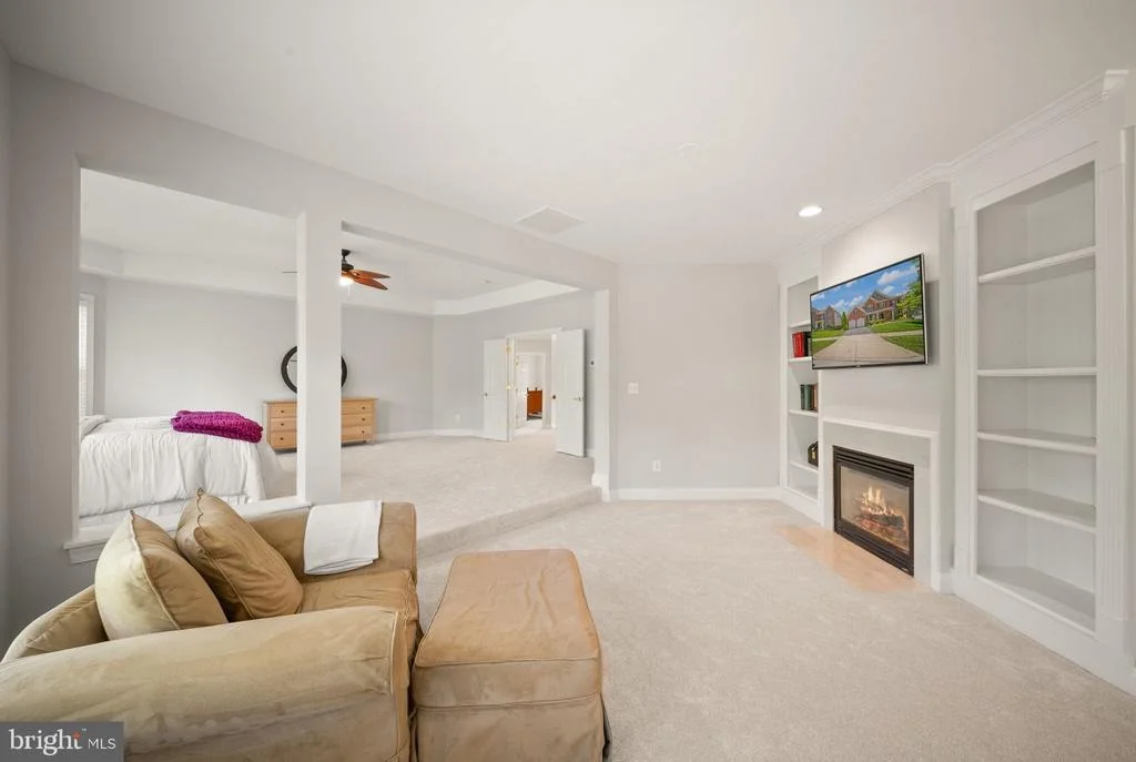Photo of 43916 RIVERPOINT DRIVE