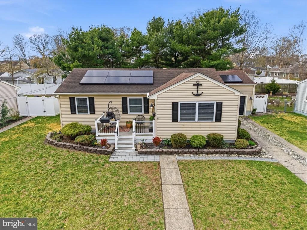 Photo of 210 RIDGEWOOD DRIVE