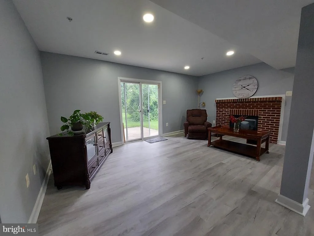 Photo of 8904 BALLARD LANE