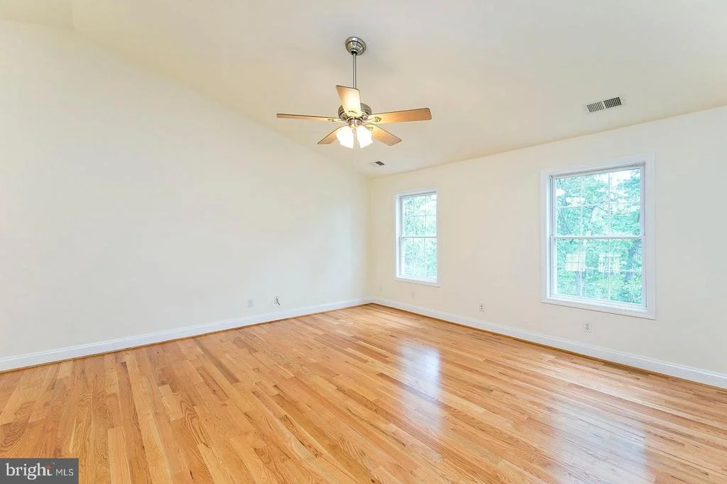 Photo of 401 BLUEBIRD TRL