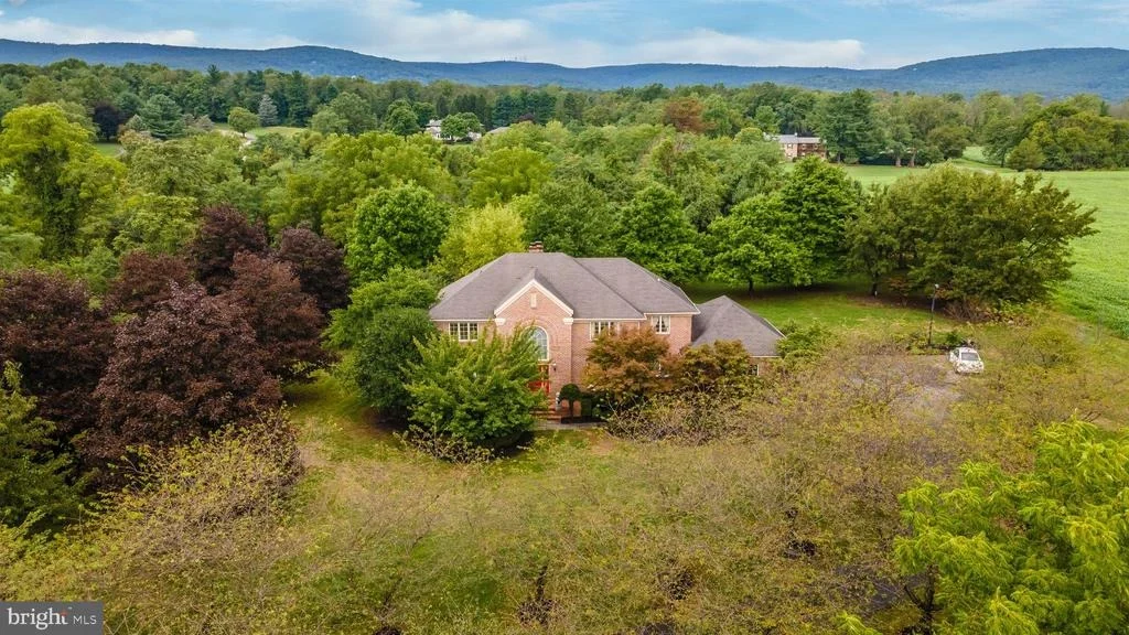Photo of 6364 WINPENNY DRIVE