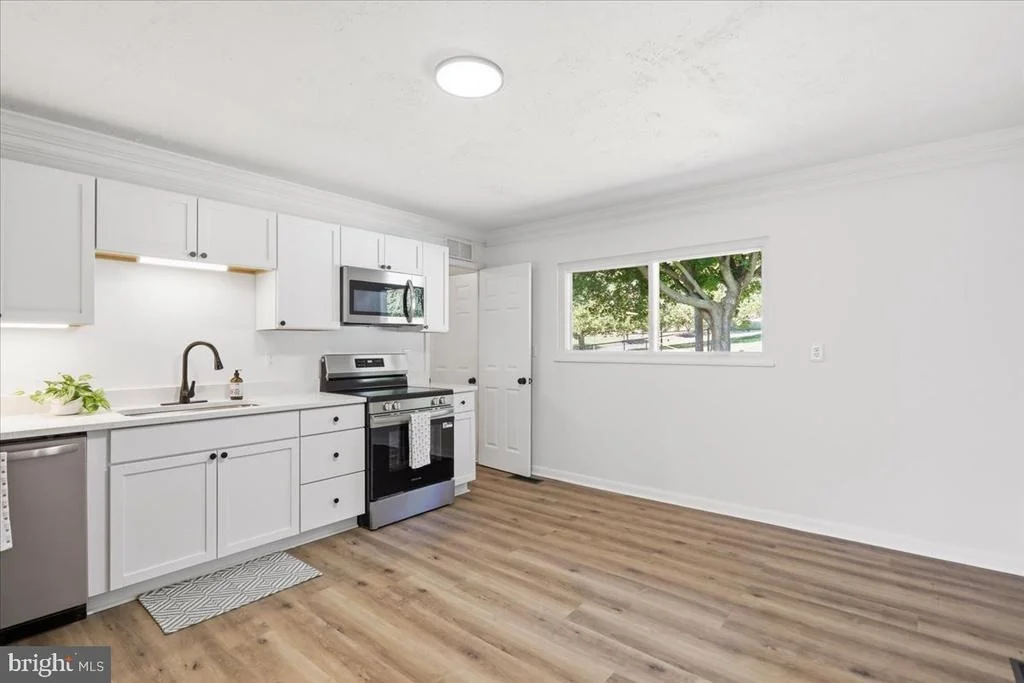 Photo of 1405 OUTER DRIVE