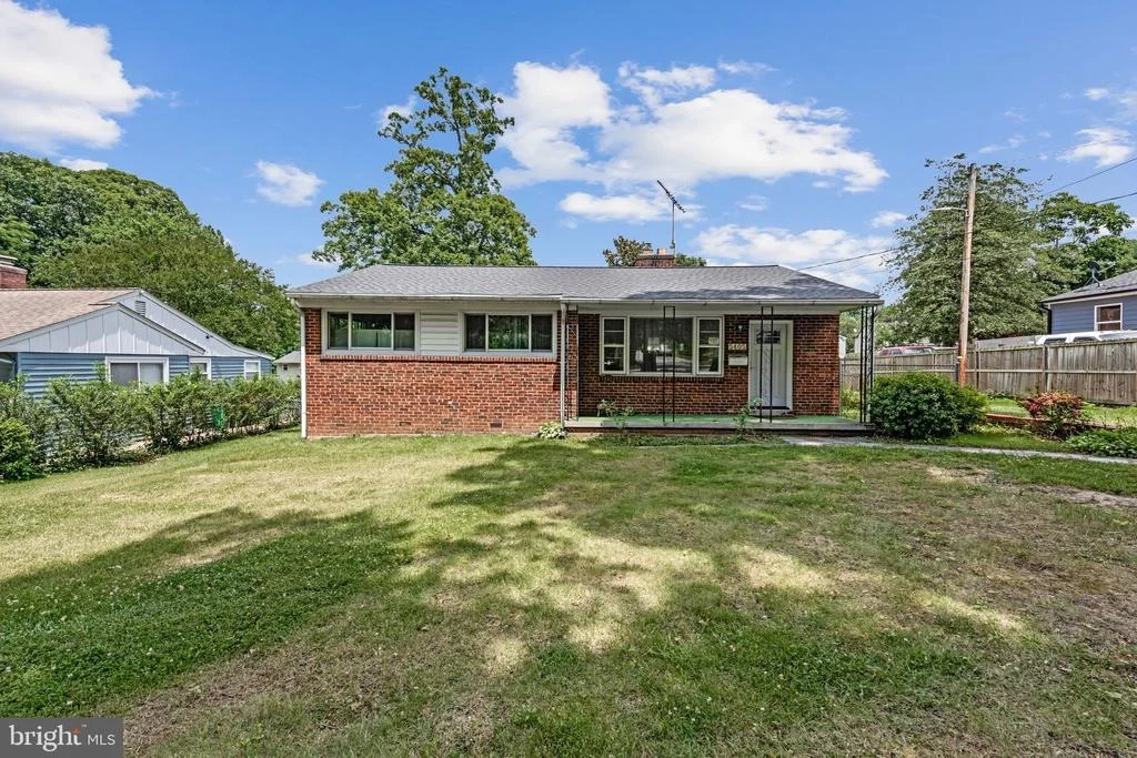 Photo of 5405 LANHAM STATION ROAD