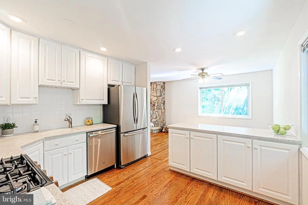 Photo of 11216 LEATHERWOOD DRIVE