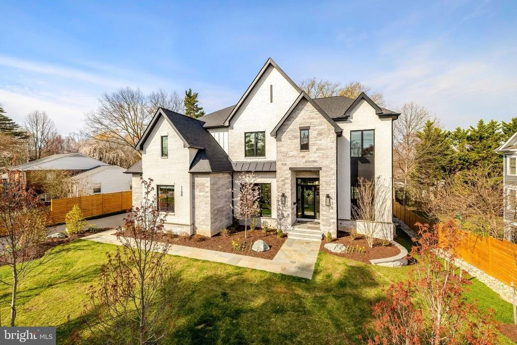 Photo of 1100 BALLS HILL ROAD